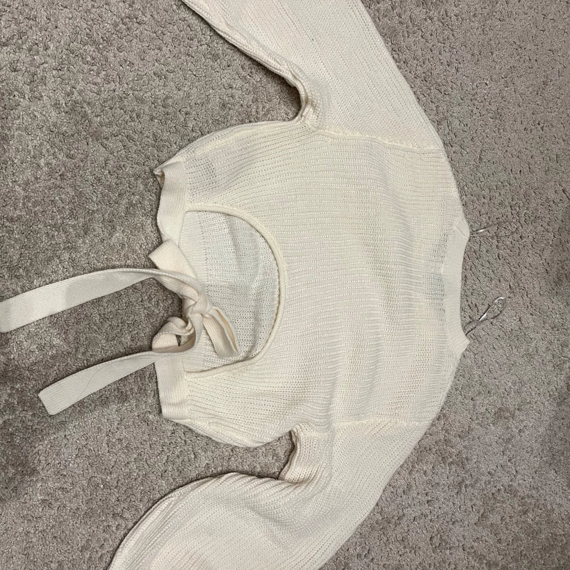 Vit rosett stickad 💝