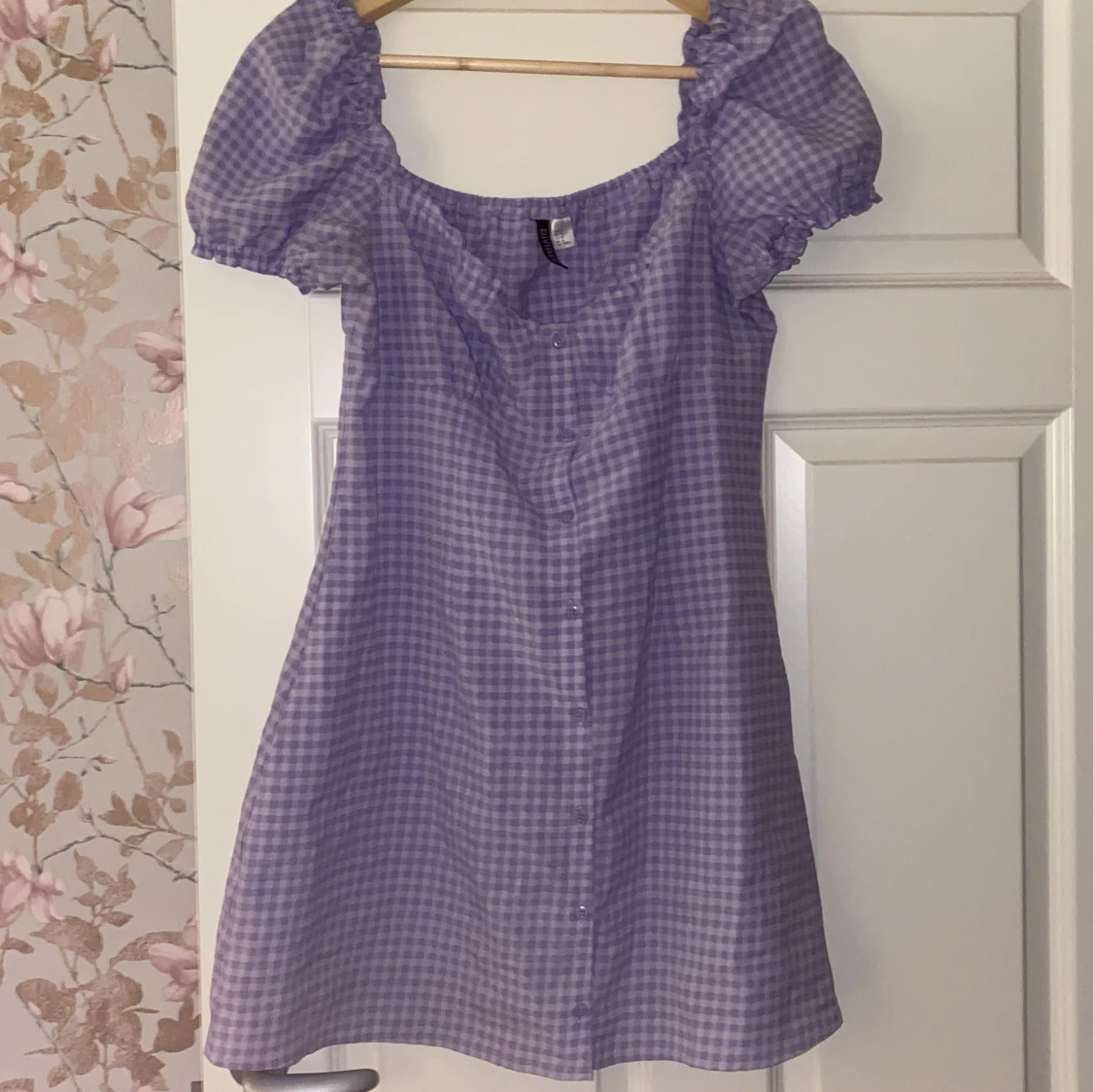 Lila rutig klänning från H&M Divided