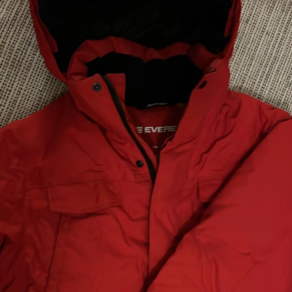 Röd vinterjacka från Everest 164 el S/M dam 