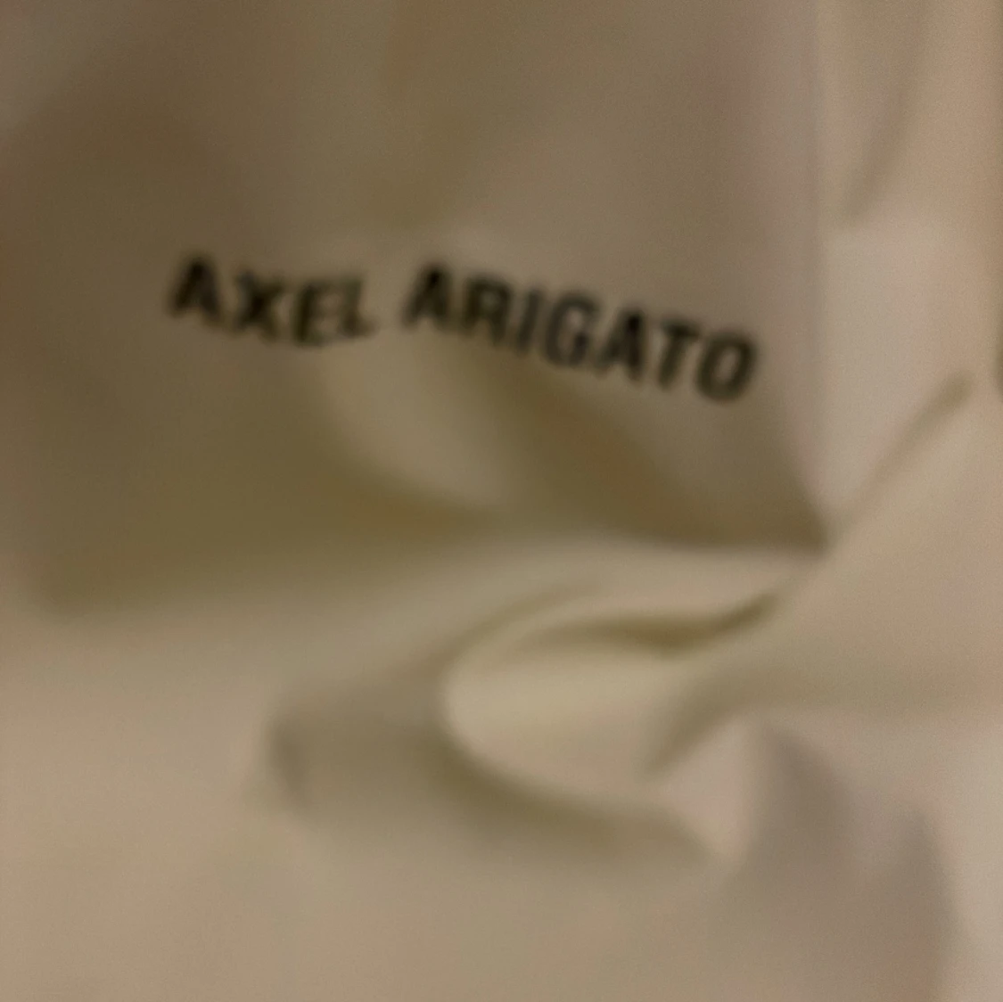 Svarta sneakers från Axel Arigato - 2