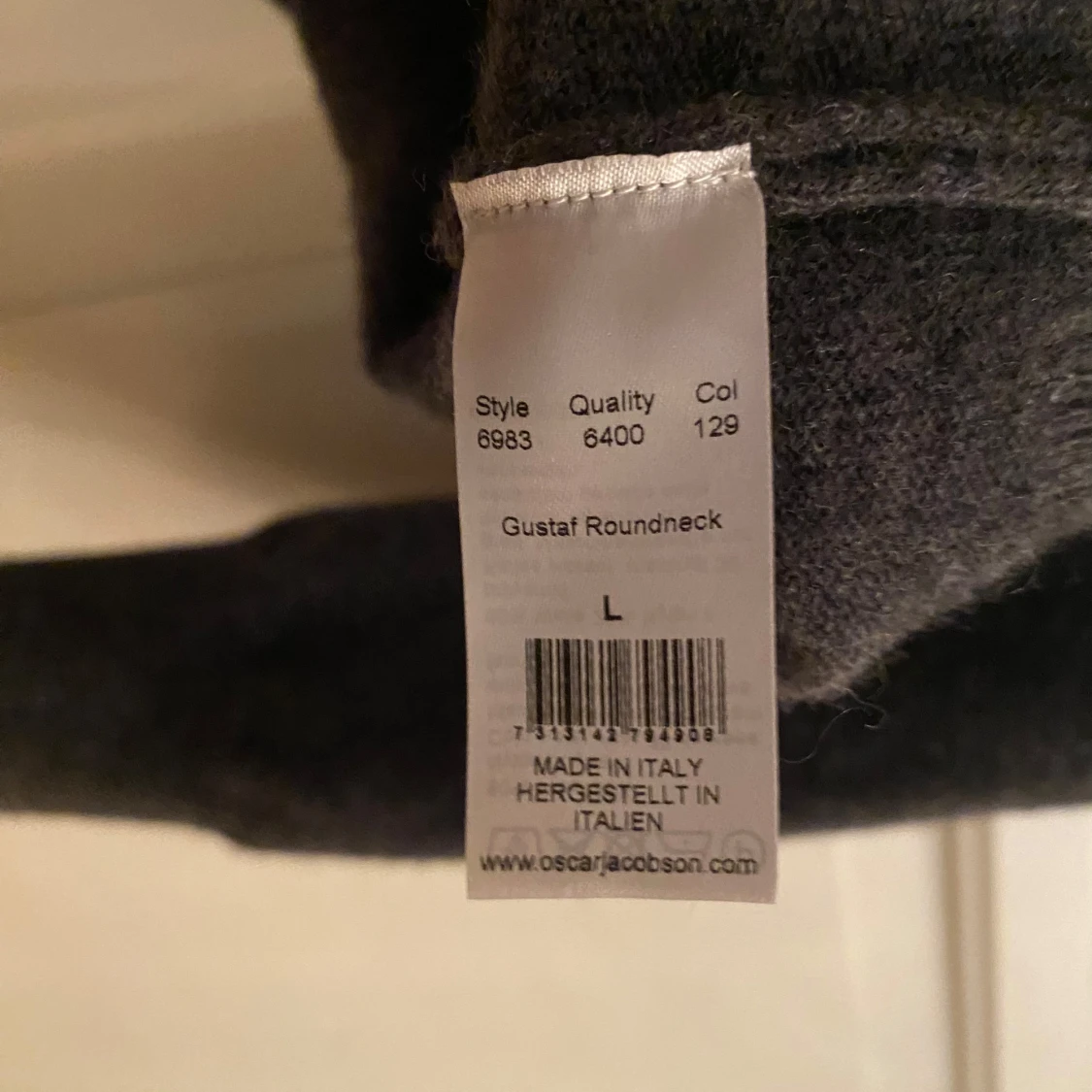 Mörkgrå ulltröja från Oscar Jacobson - 91