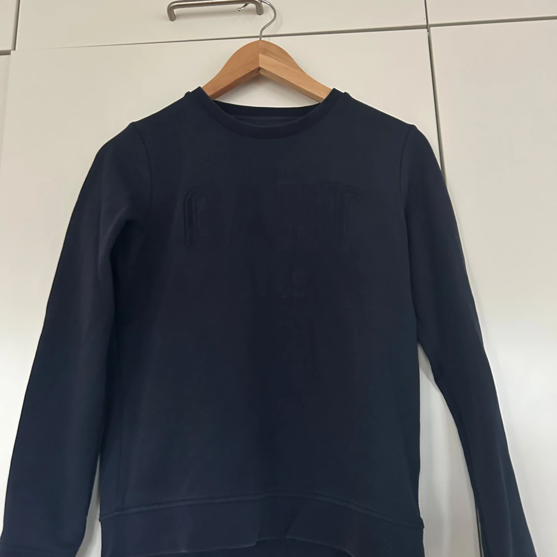 Mörkblå sweatshirt från GANT - 90