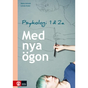 Med nya ögon - Psykologi 1 & 2a för gymnasiet (häftad) - Håll utkik! Revideras för Gy 25, utkommer vt 2026. Psykologiundervisningen ska relatera till eleverna själva. Bokens övningar och reflektionsfrågor kopplas därför till deras erfarenheter och verklighet. Genom att reflektera över innehållet utvecklar eleverna en förståelse för sig själva och för sin omvärld. Aktuellt innehåll Läroboken utgår från kursplanen i kurserna Psykologi 1 och 2a. Med nya ögon innehåller kapitel om bland annat psykologins historiska framväxt, socialpsykologi, utvecklingspsykologi och olika tillämpningsområden. Läromedlet lyfter också fram de områden där forskningen har gått framåt som mest, såsom kognitiv psykologi och biologisk psykologi. Språk- och kunskapsutvecklande  Med nya ögon utgår från ett språk- och kunskapsutvecklande arbetssätt med en struktur som stöttar eleverna i lärandet. Reflektionsfrågor aktiverar elevernas förförståelse och stöttar läsförståelsen. Centrala begrepp förklaras i löpande text samt i en ordlista längst bak i boken. Uppgifter hjälper eleverna att lära in begrepp, tillämpa kunskaper och kritiskt granska perspektiv och teorier. I boken möts eleverna av symboler som stöttar dem längs vägen. Med nya ögon innehåller följande delar:* Känn dig själv* Psykologins historiska framväxt* Kognitiv psykologi* Biologisk psykologi* Stress* Socialpsykologi* Utvecklingspsykologi* Personlighetspsykologi* Klinisk psykologi* Tillämpad psykologi* Ordlista med förklaringar av centrala begrepp Bokens första kapitel ”Känn dig själv” syftar till att introducera psykologiämnet på ett intresseväckande sätt. Eleverna får bekanta sig med några psykologiska begrepp och träna sig i att analysera en fallbeskrivning.     Format Häftad   Omfång 288 sidor   Språk Svenska   Förlag Natur &amp; Kultur Läromedel och Akademi   Utgivningsdatum 2017-08-11   Medverkande Linnéa Svärd   ISBN 9789127446892  