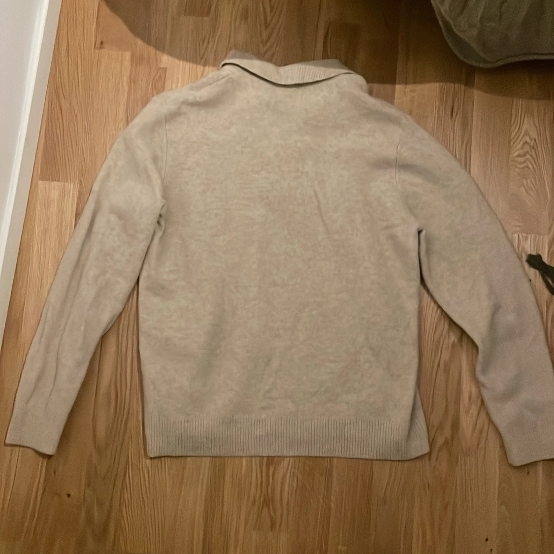 Beige tröja från A Day's March - 91