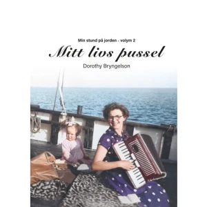 Mitt livs pussel (bok, kartonnage) - När jag nu avslutar skrivandet om mitt liv måste titeln bli Mitt livs pussel, för vuxenlivet har varit ett ständigt pusslande att få ihop dagarna och nätterna. Allt skulle hinnas med: man, fyra barn, ett trettiotal pianoelever i veckan, ständig organist på gudstjänster, bröllop och begravningar, musiklärarjobb, ungdomsledare, förkovringar i olika kurser och utbildningar, ledarskap för fem körer och resor i Sverige och över världen. Många gånger har jag kommit i sista minuten till olika evenemang, men nästan alltid har jag trots allt hunnit fram. I den här boken, som är volym två av Min stund på jorden, går jag från eget hushåll vid 20 års ålder till idag när jag snart ska fylla 95. Efter att ha skrivit klart det sista kapitlet skickade jag iväg det för ihopsättning och korrektur. Inte visste jag då att cancer lurade i min kropp. Efter en utlandsresa blev jag väldigt sjuk och det visade sig vara en elakartad snabbväxande lymfom, som när den här boken skickas till tryckeriet behandlas med kraftiga cellgifter. Jag är inte rädd för att dö, men jag vill gärna leva en stund till här på jorden! Jag har kvar min lust och brinnande nyfikenhet på allt som fortfarande finns att se, uppleva och lära.    Format Kartonnage   Omfång 368 sidor   Språk Svenska   Förlag Whip Media   Utgivningsdatum 2023-08-08   ISBN 9789189707511  