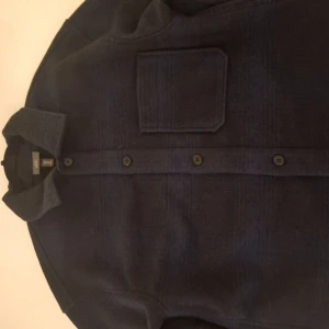 Over shirt - Vill ha den såld så snabbt som möjligt