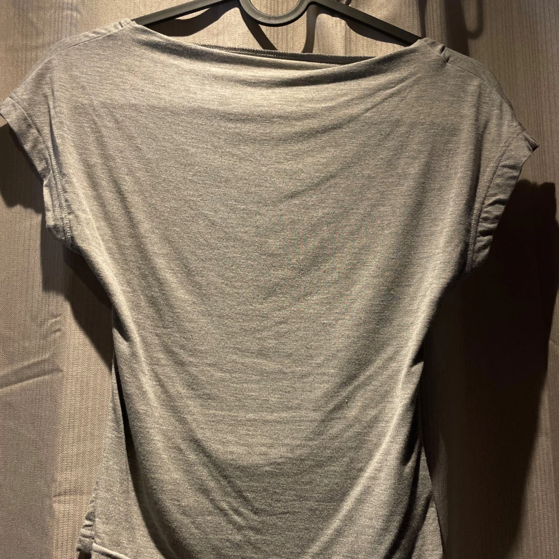 Topp med öppen rygg  - 91