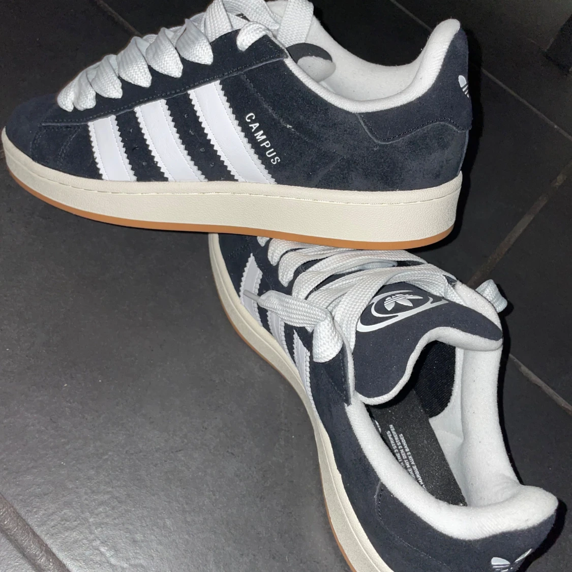 Adidas Campus 00s