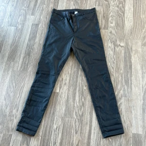 Skinnbyxor  - Använt 1 gång