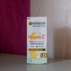 2in1 brightening serum cream - aldrig använd eller öppnad. 