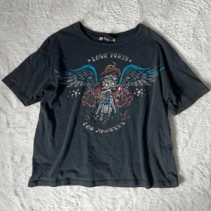 Betty boop tröja - Snygg graphic tee som inte kommer till användning!