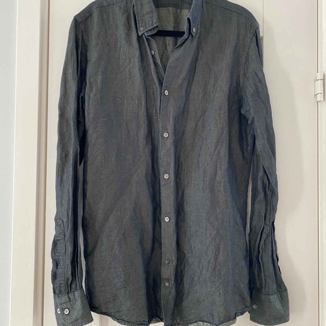 Mörkgrön halvlinne skjorta i strl 37 från J.Lindeberg