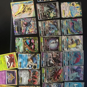 Sällsynta Pokémon kort - kom med prisförslag . det finns möjlighet att köpa styckvis men det blir dyrare. sällsynta pokémon kort som jag samlat sen 2017, alla är äkta, för fler bilder eller om du har frågor är det bara skriva ett meddelande. Bra skick. bevarat i plast ficka