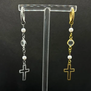 Örhängen  - Singel-70kr Par-120kr Rostfritt stål och 18k guldplätering