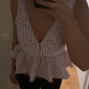 Sött topp - Sååå sött topp från zara!!! Passar storlek S kanske Xs