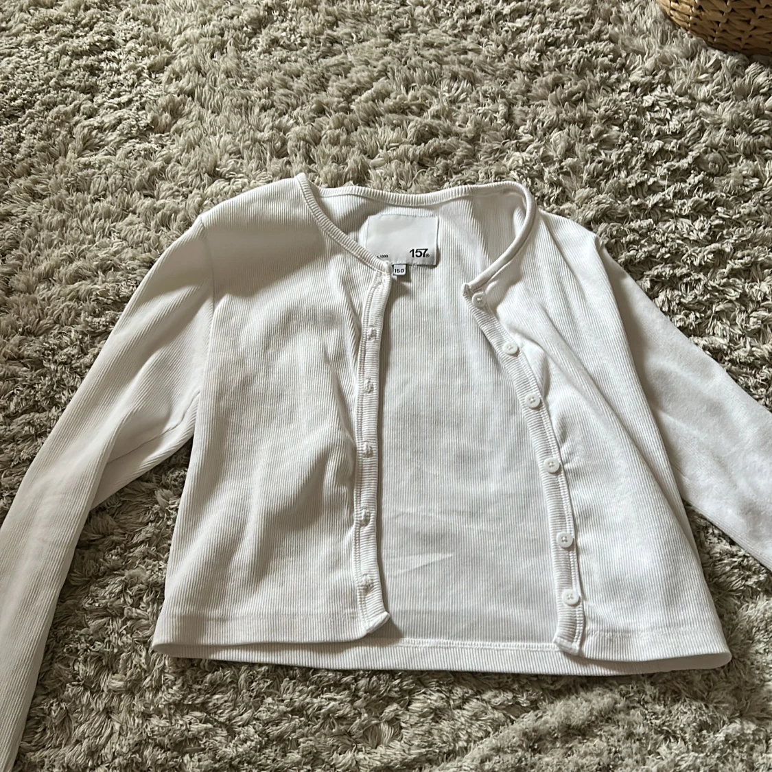 Vit ribbad kofta från 157