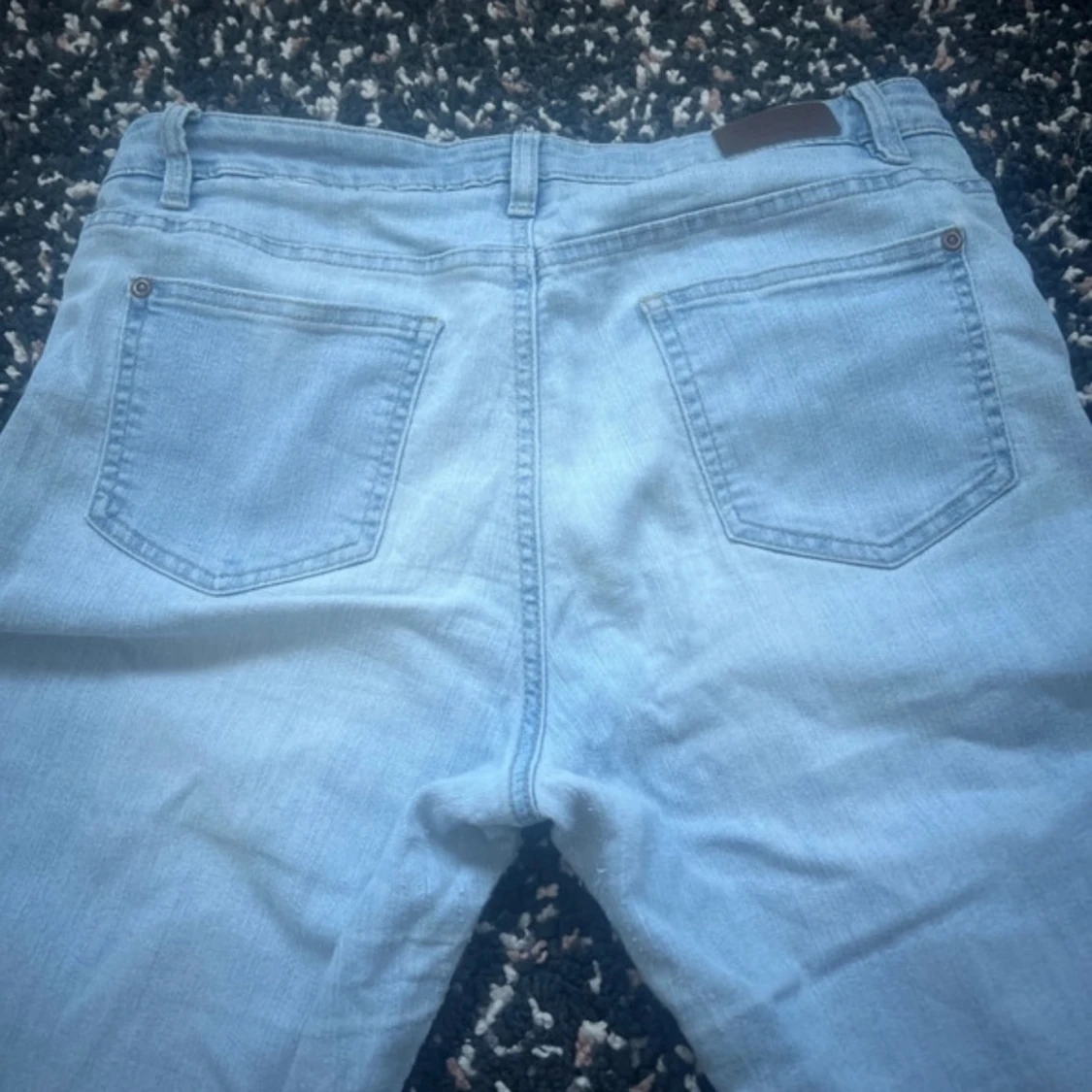 Ljusblå jeansbyxor - 2