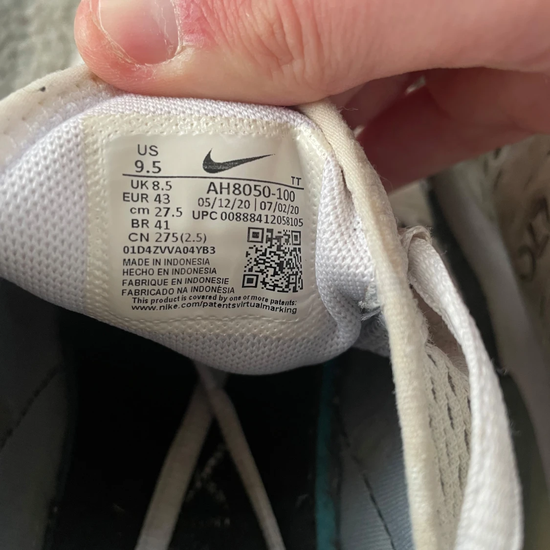 Nike Air Max 270 i vitt - 2