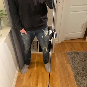 Tiger of sweden jeans - Säljer nu mina riktigt feta tiger of sweden jeans som har en riktigt skön passform. Jeansen är i nyskick, har du mer frågor är det bara att höra av dig/ Olle!