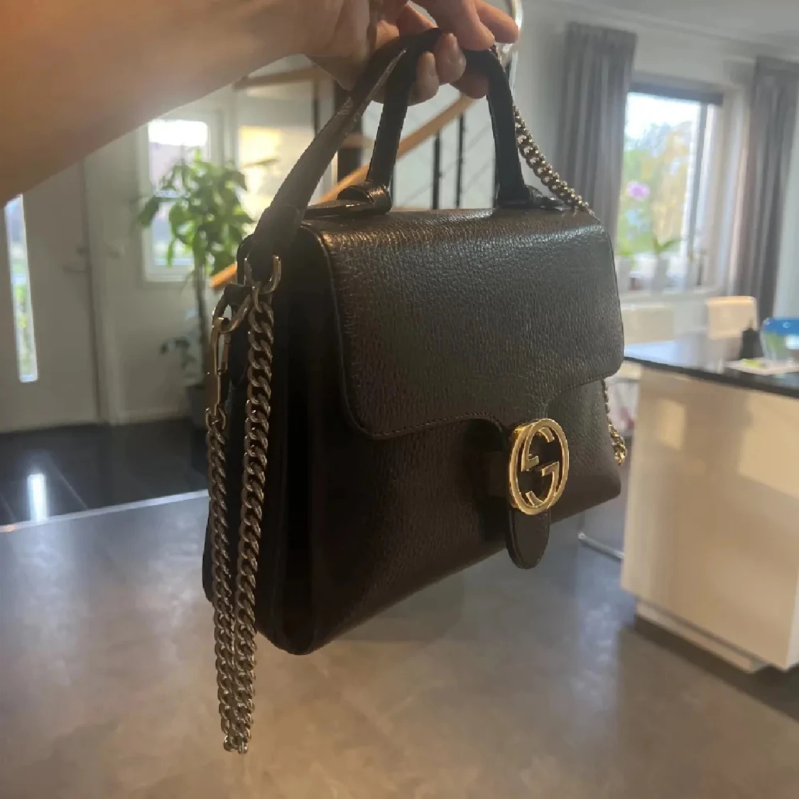 Svart handväska från Gucci - 1