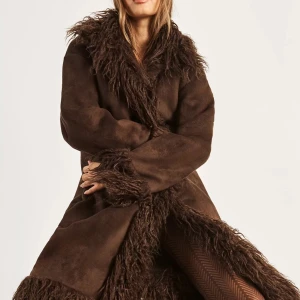 Varm vinterkappa, använd ett fåtal gånger. storlek M. penny lane / afgan rock - Varm vinterkappa, använd ett fåtal gånger. storlek M. penny lane / afgan rock