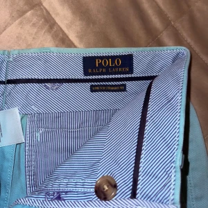 Ralph lauren shorts - Fel fria Ralph lauren shorts. Perfekt för sommaren då dem har en skön sommar färg.