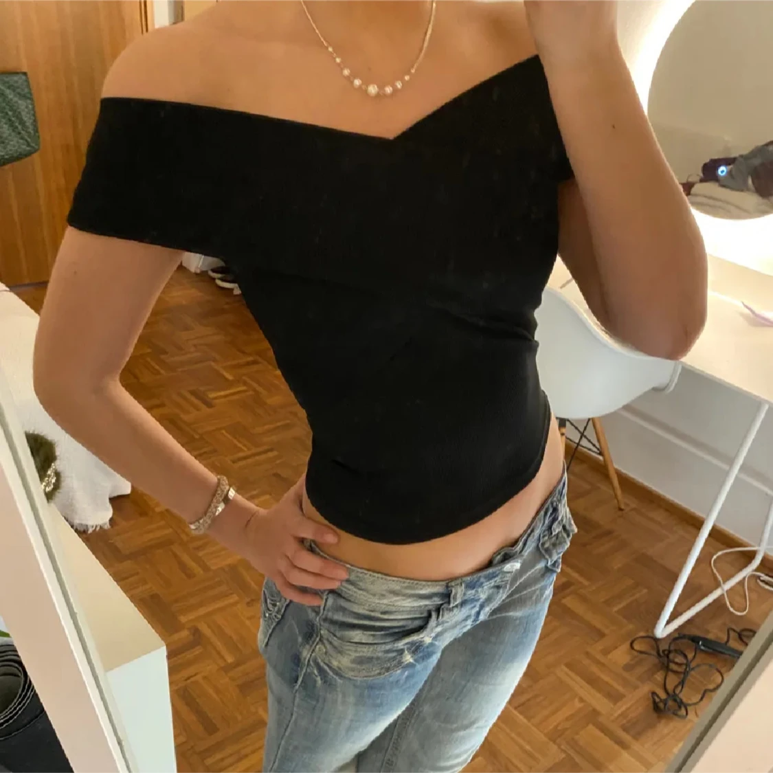 Svart offshoulder topp