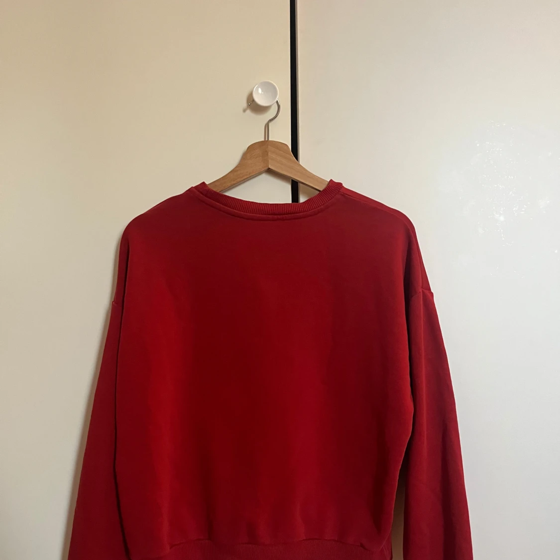 Röd  sweatshirt - 1