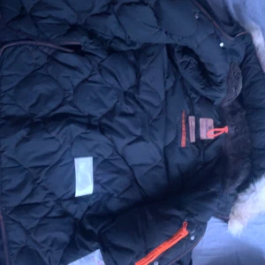 Pjs jacka herr  - Hej säljer då denna då den va liten för mig haft den snart två veckor storlek s pris kan diskuteras 