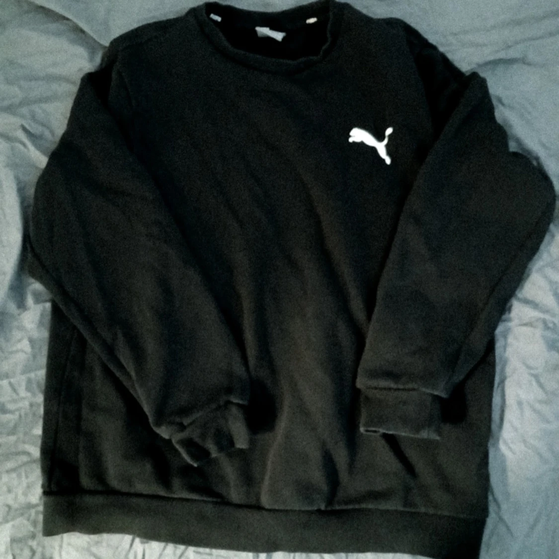 Svart puma sweatshirt ☆