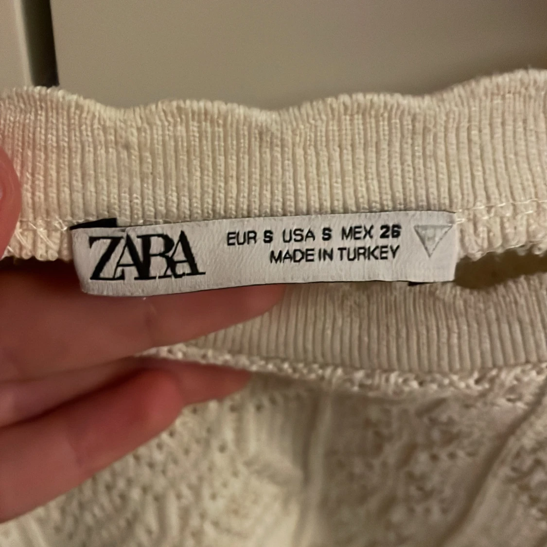 Vit stickad topp från Zara - 1