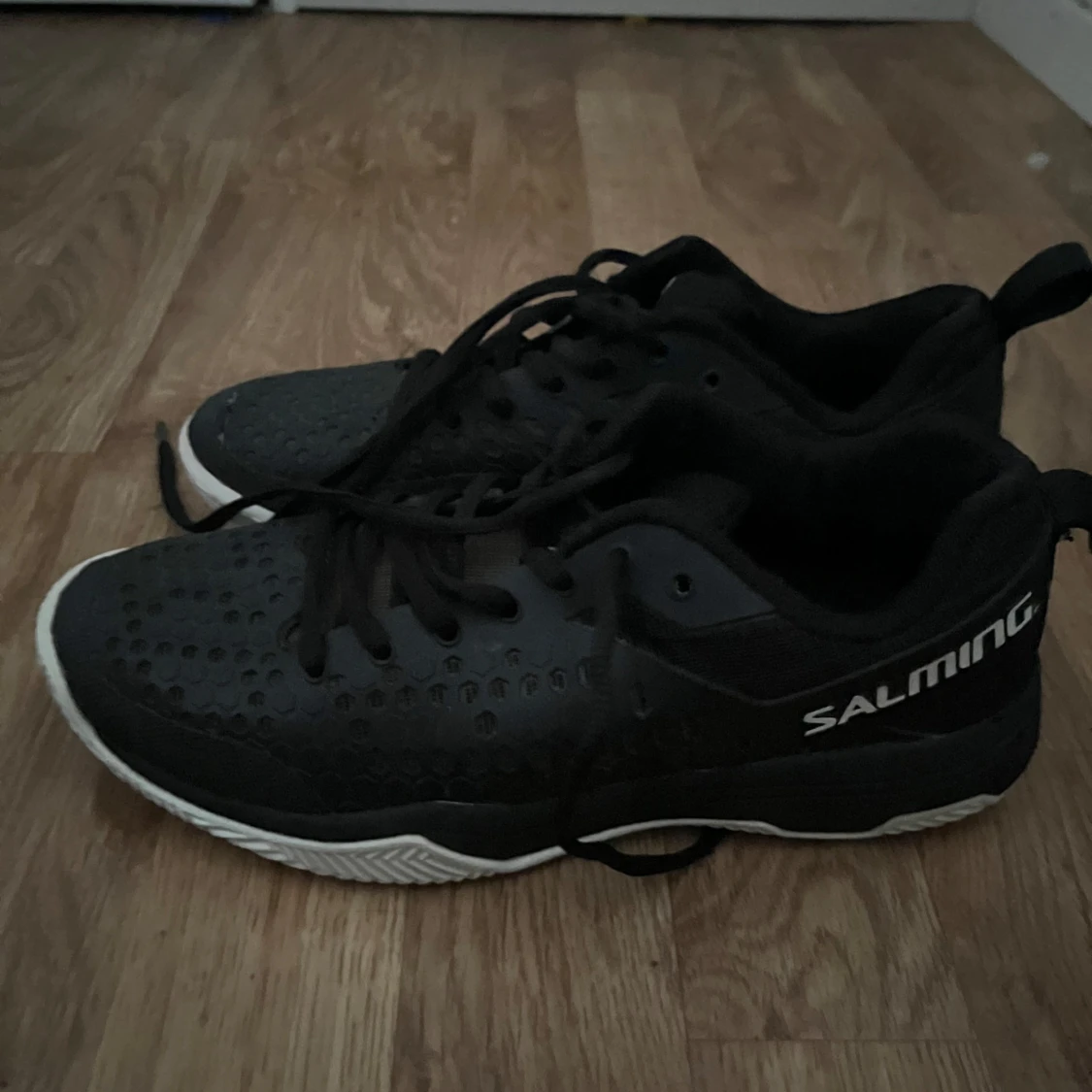 Svarta sneakers från Salming - 3