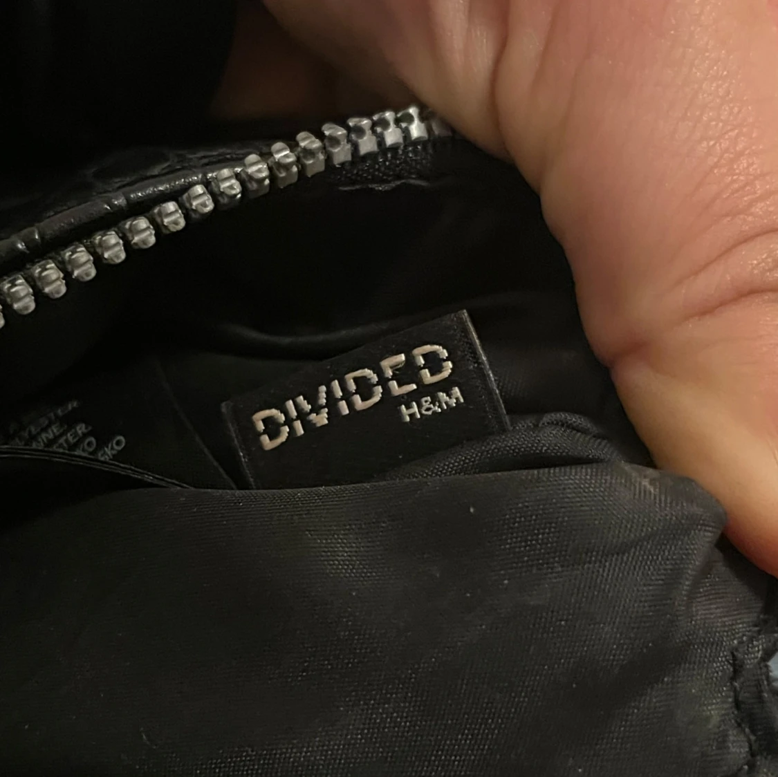 Svart axelväska från H&M Divided - 1