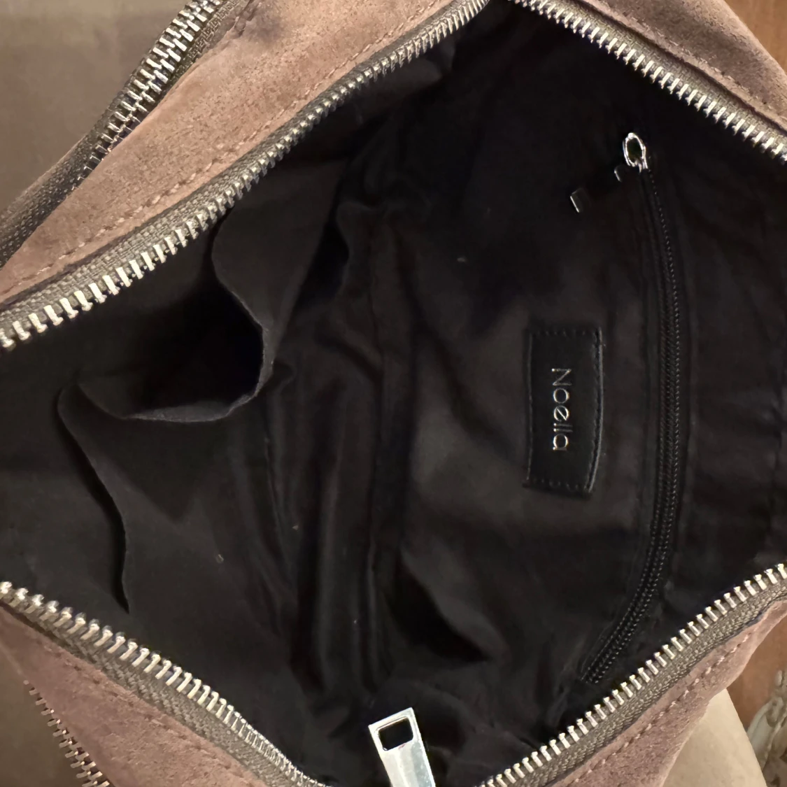 Brun axelväska från Noelia - 1