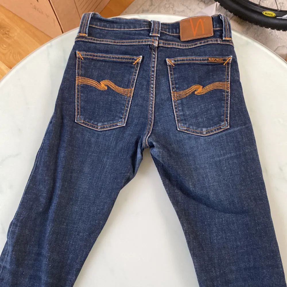 Nudie jeans för ett bra pris nypris ca:1600kr. Jeans & Byxor.