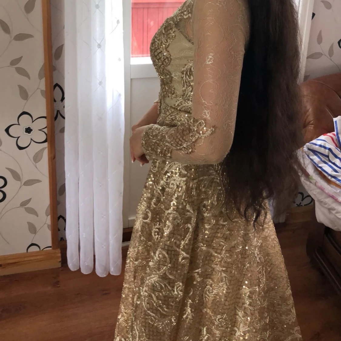 Guldglittrig långklänning - 90