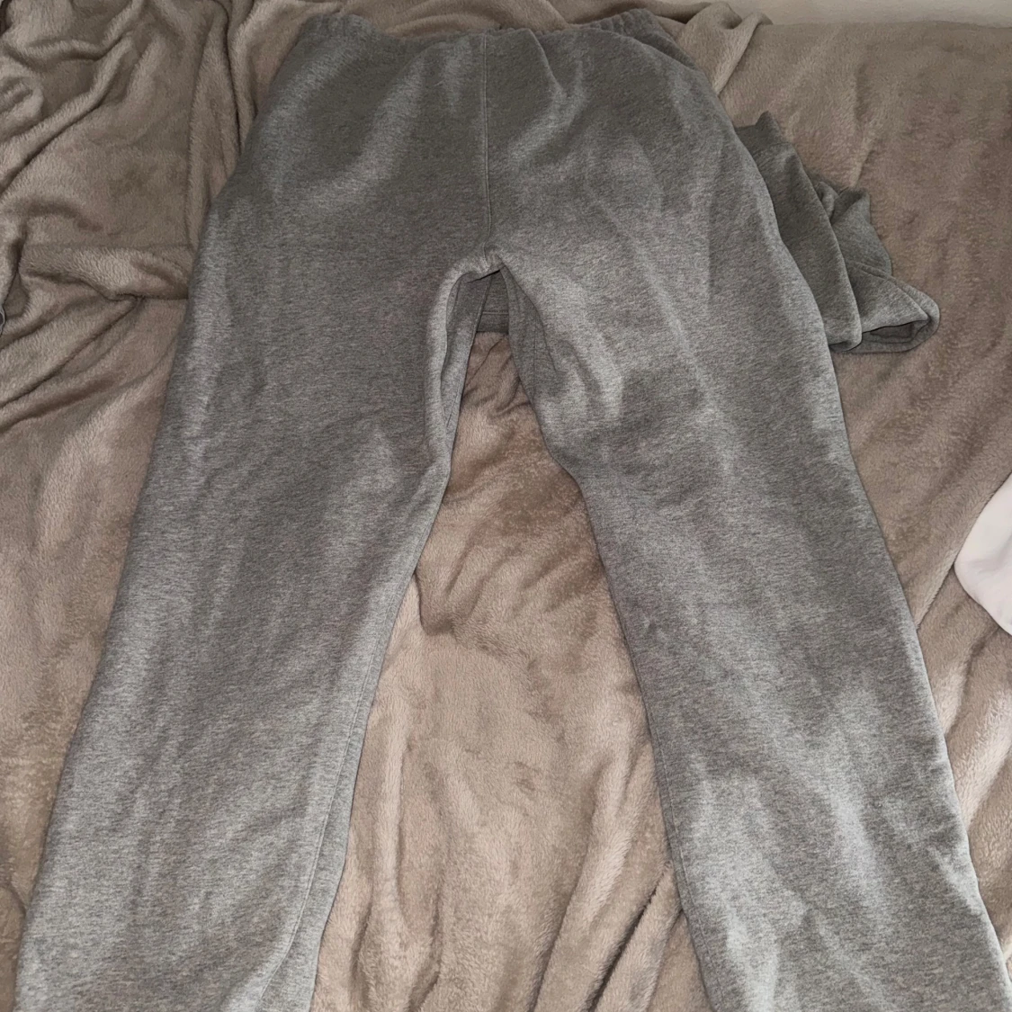 Essentials Mjukis 🔘 - 90