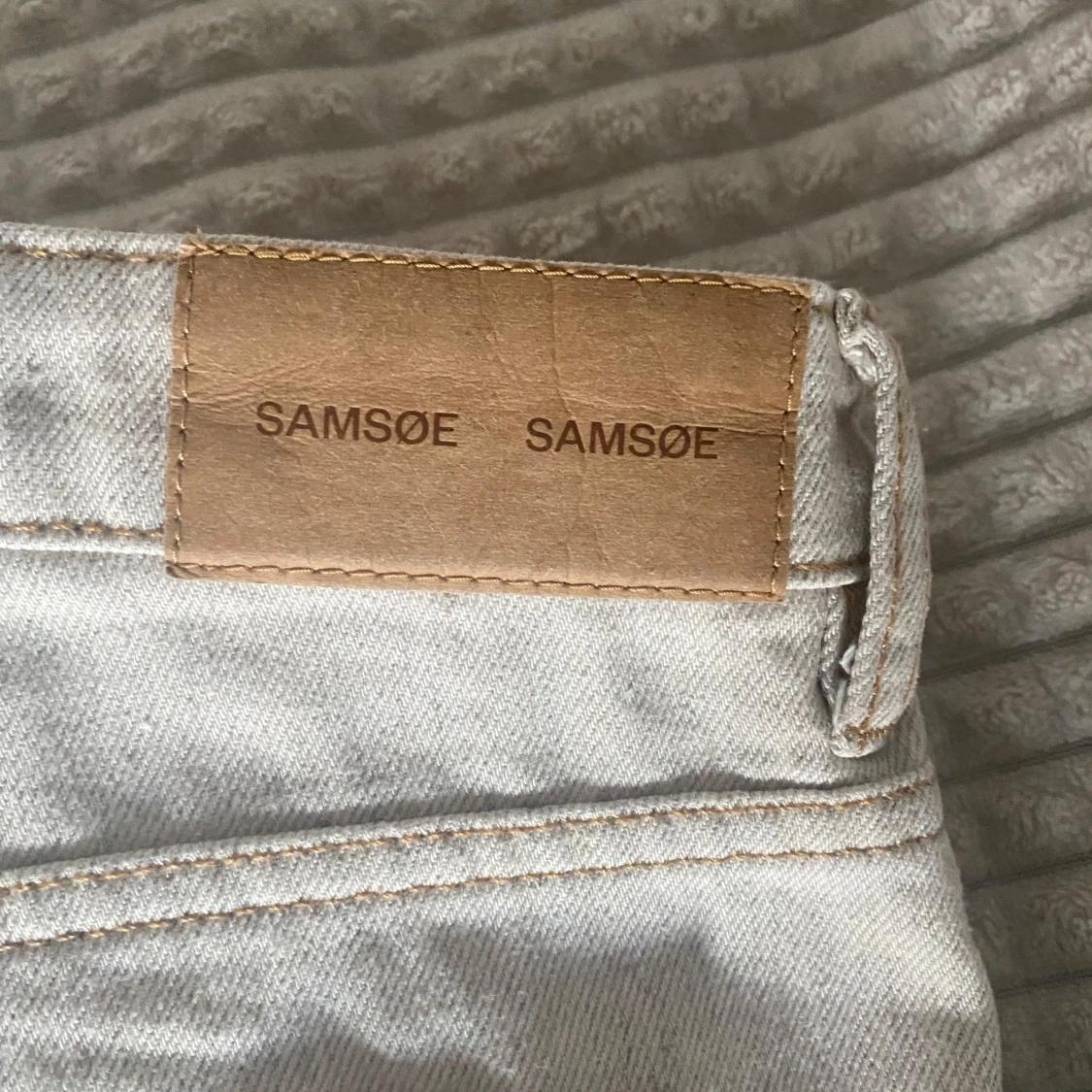 Beige jeans från Samsøe Samsøe - 92