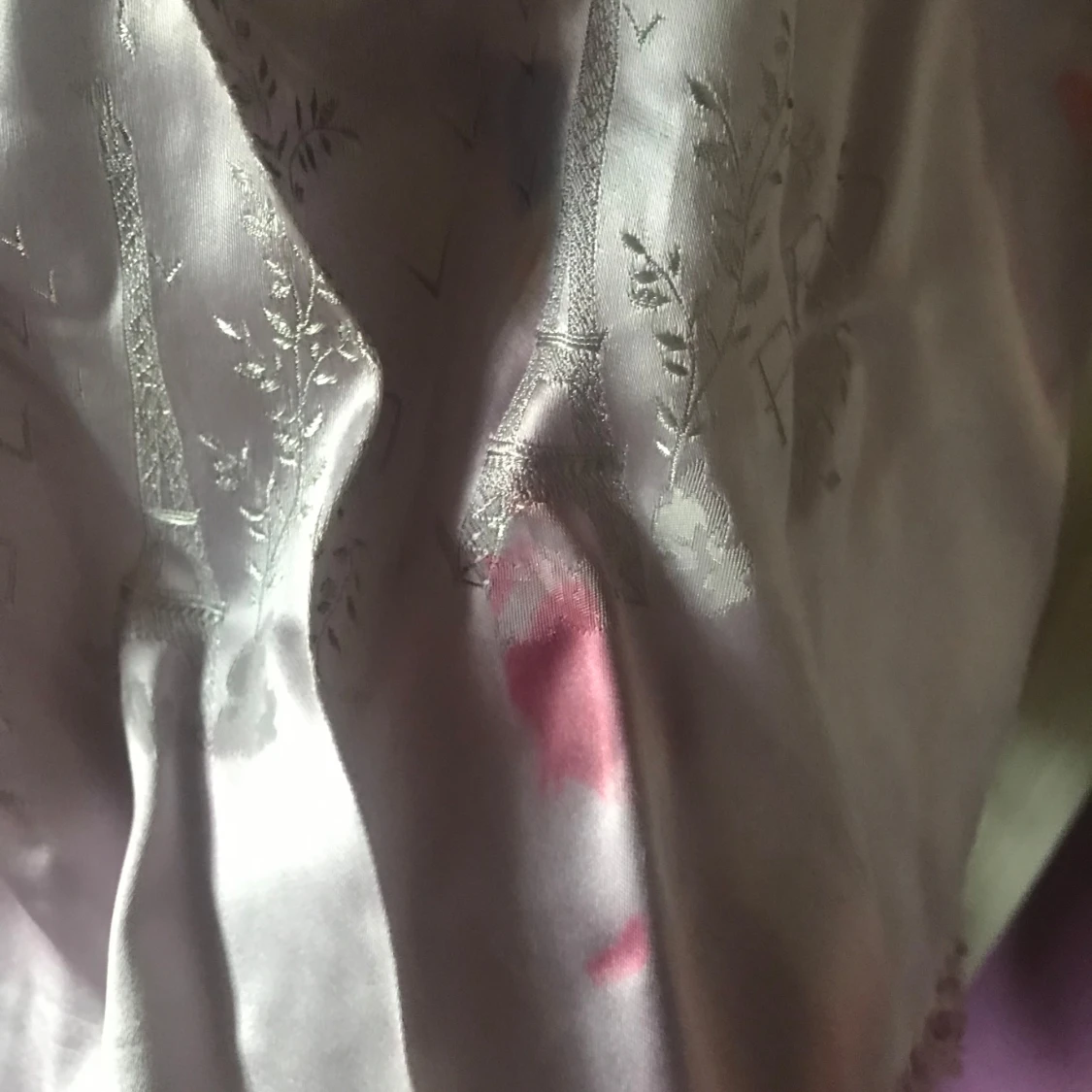 Ljuslila silkesjal med Eiffeltornet-motiv - 90