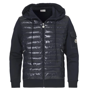 Monclear jacka long sleeve  - Hej! Säljer nu denna otroligt fina oanvända moncler jackan. Funkar på både höst och vintern🌨️🍁. Den går för cirka 3000kr men säljer vidare för 1700kr. De bara att skriva ifall ni har fler frågor🍋‍🟩🥂 