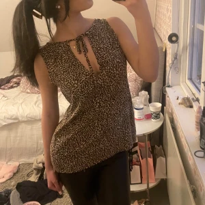 Leopard topp - Leopard topp från Kappahl storlek S🐆