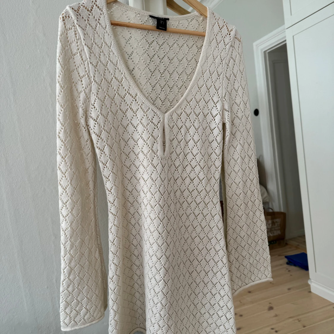 Vit stickad klänning från Lindex - 90