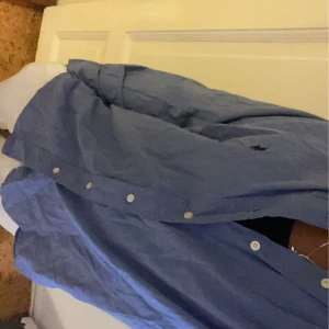 Ralph Lauren skjorta  - Helt ny Ralph Lauren skjorta i väldigt bra skick. 