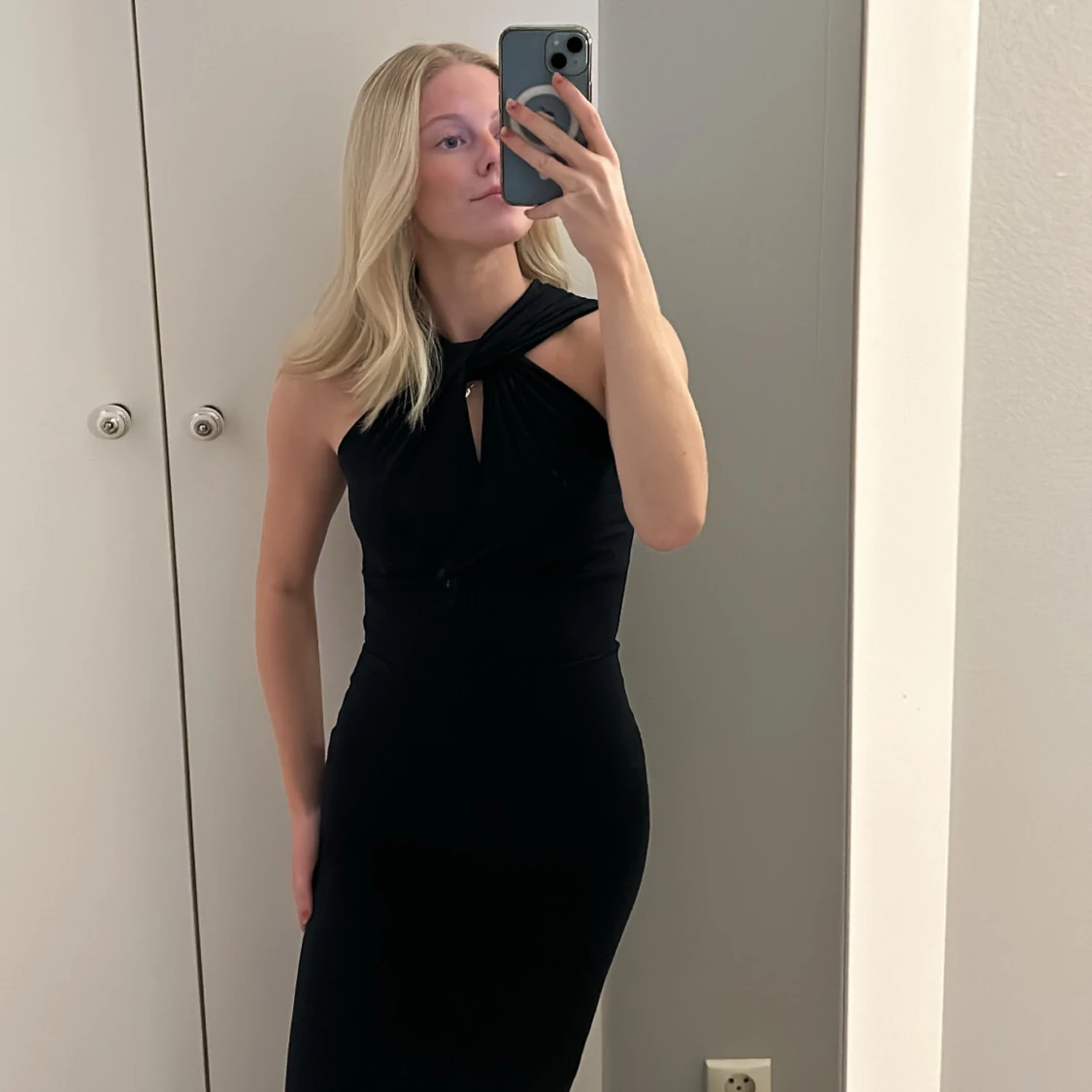 Marinblå festklänning