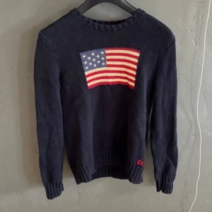 Trendig Ralph Lauren tröja! - Trendig Ralph Lauren tröja, storlek L barn men passar xs/s Använd men Bra skick 