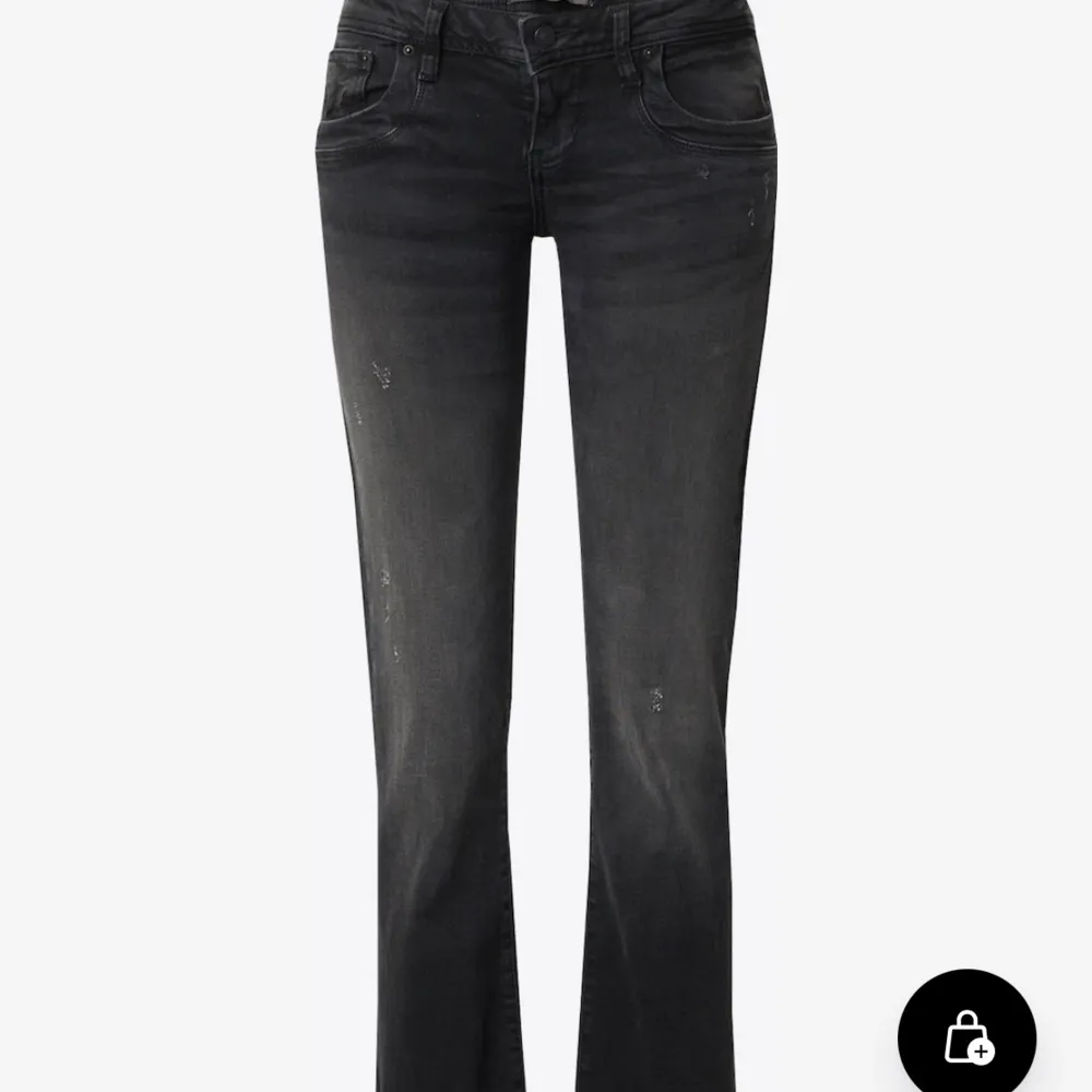 Helt nya och oanvända jeans från LTB med lappen kvar. Mörkgrå I modellen valerie. . Jeans & Byxor.