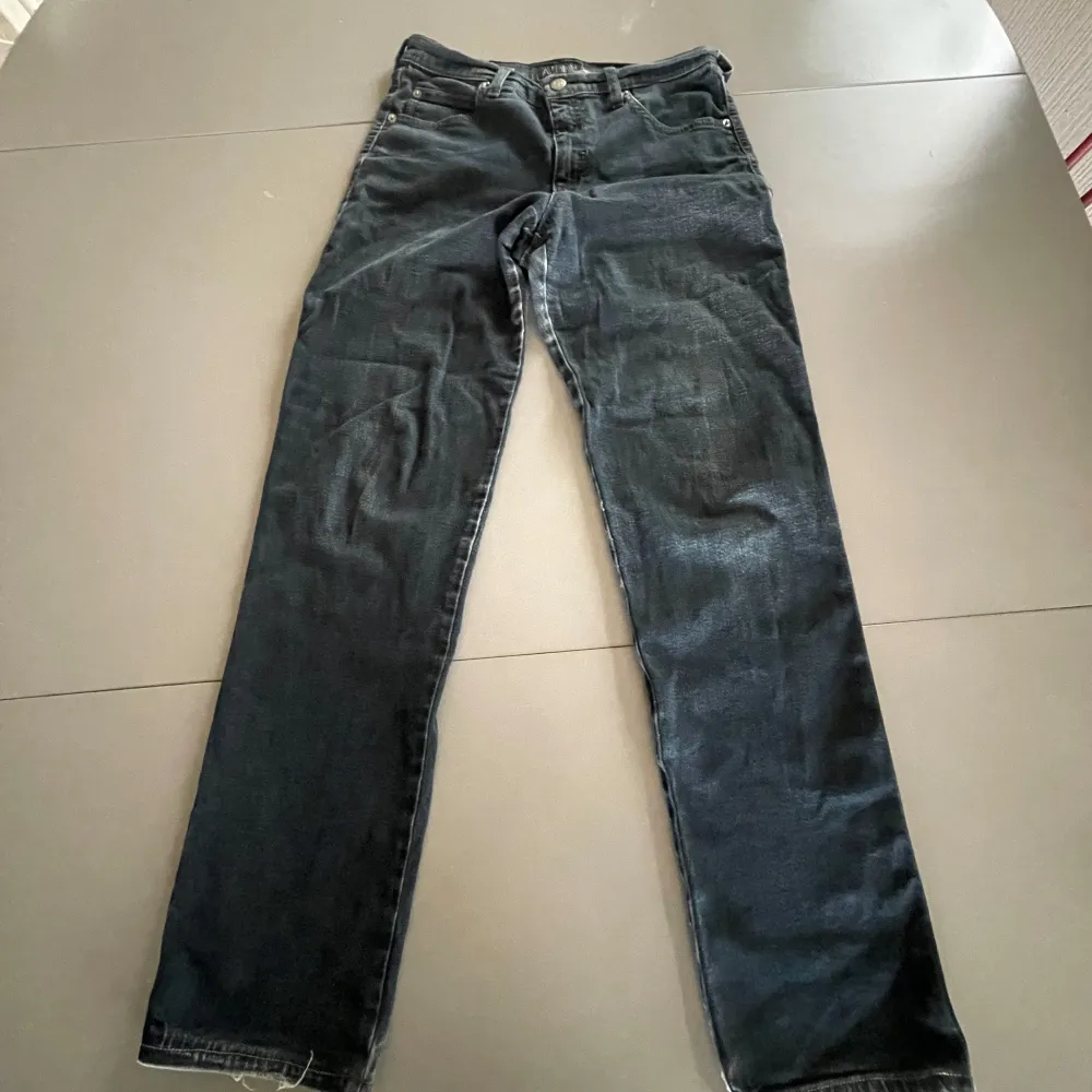 Armani jeans i modellen regular eller straight!. Jeans & Byxor.