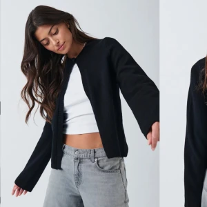 Kofta / cardigan  - Säljer denna nya koftan som aldrig är använd . Storlek S men passar från Xs- m beroende på hur man vill att den ska sitta💕