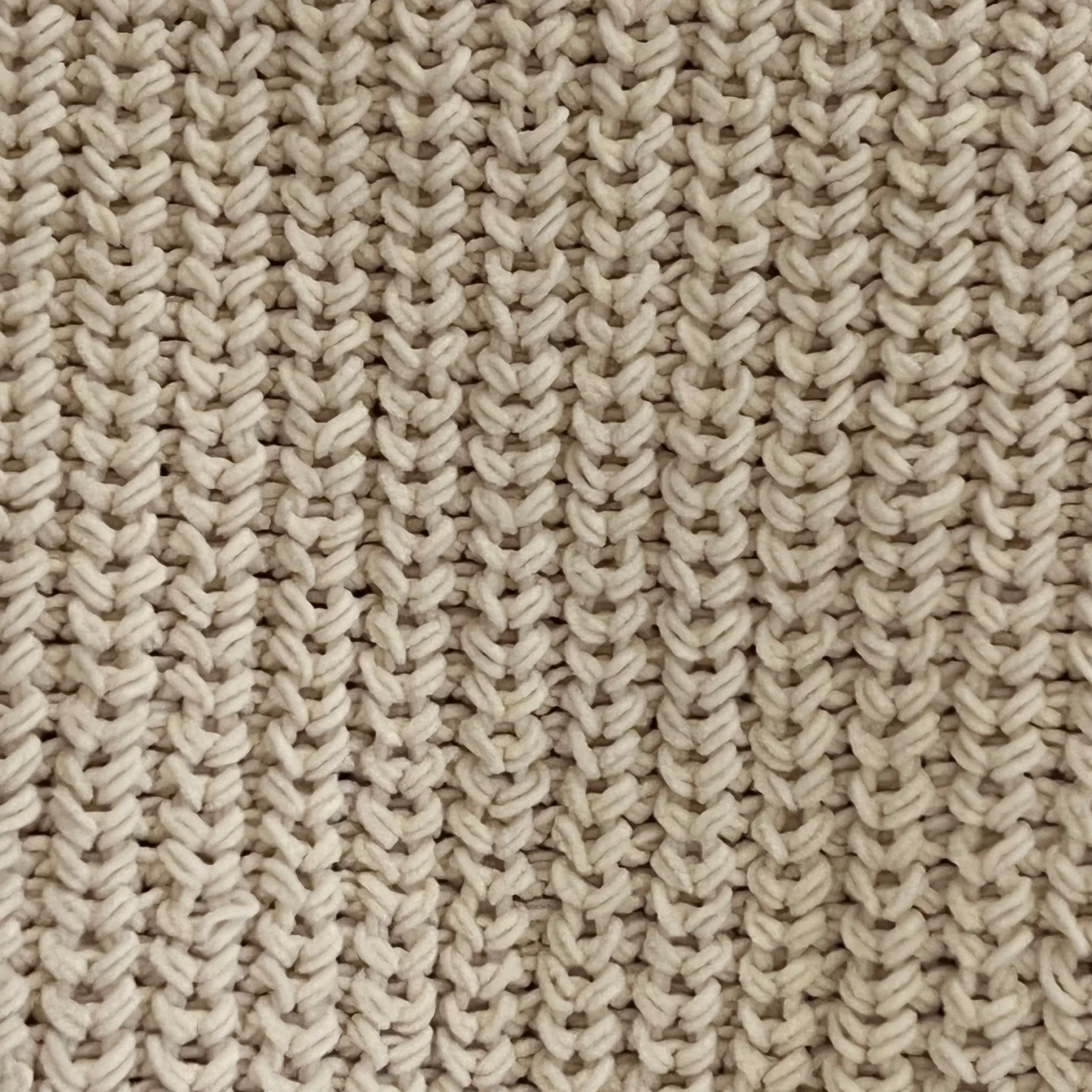 Beige stickad väst med knytband - 90