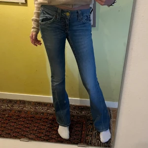 True Religion jeans - Säljer dessa True Religion jeansen som inte kommer till använding💗 